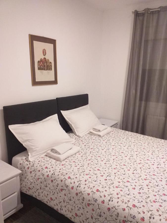 Zeravica Rooms B&B Σρέμσκι Καρλόβτσι Εξωτερικό φωτογραφία