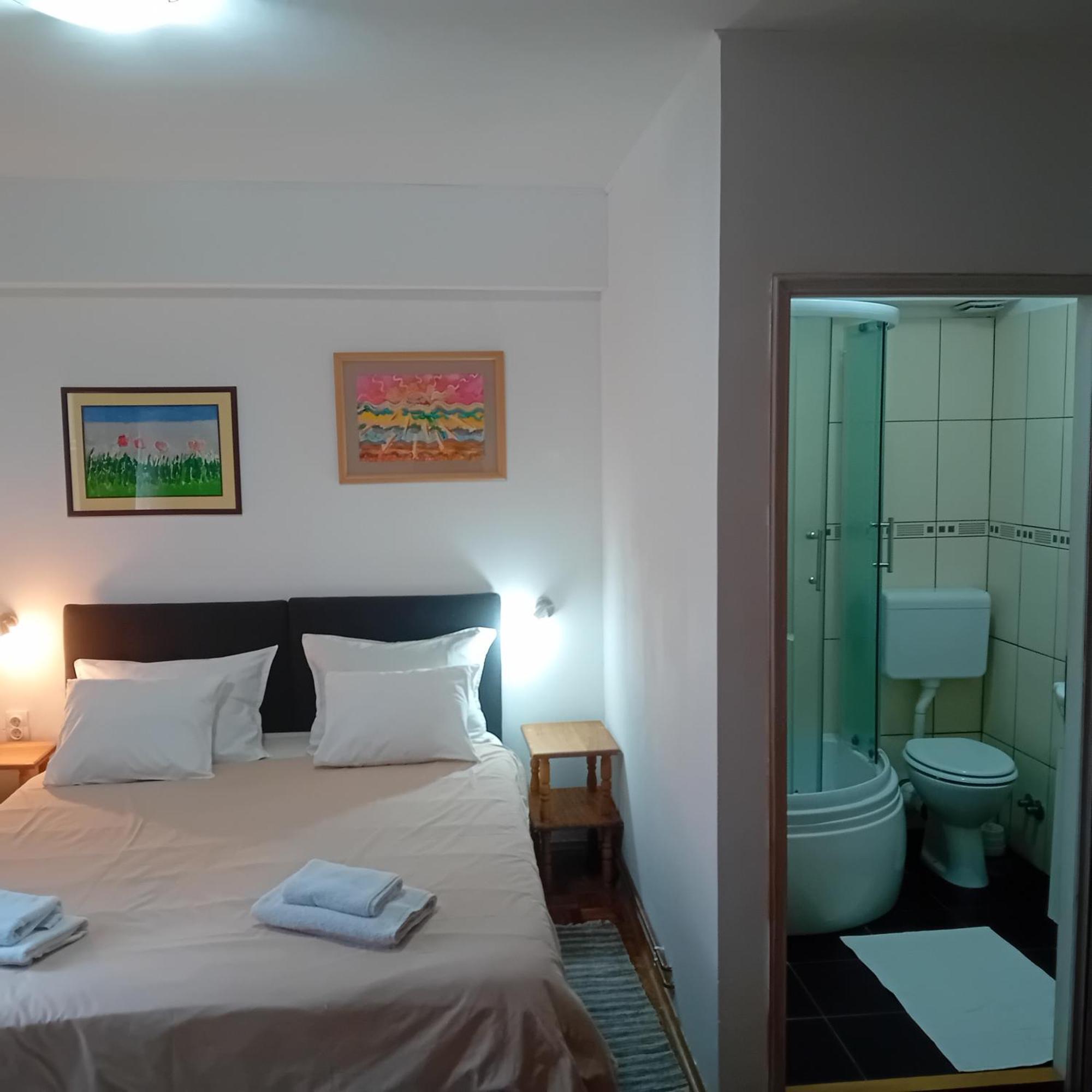 Zeravica Rooms B&B Σρέμσκι Καρλόβτσι Εξωτερικό φωτογραφία