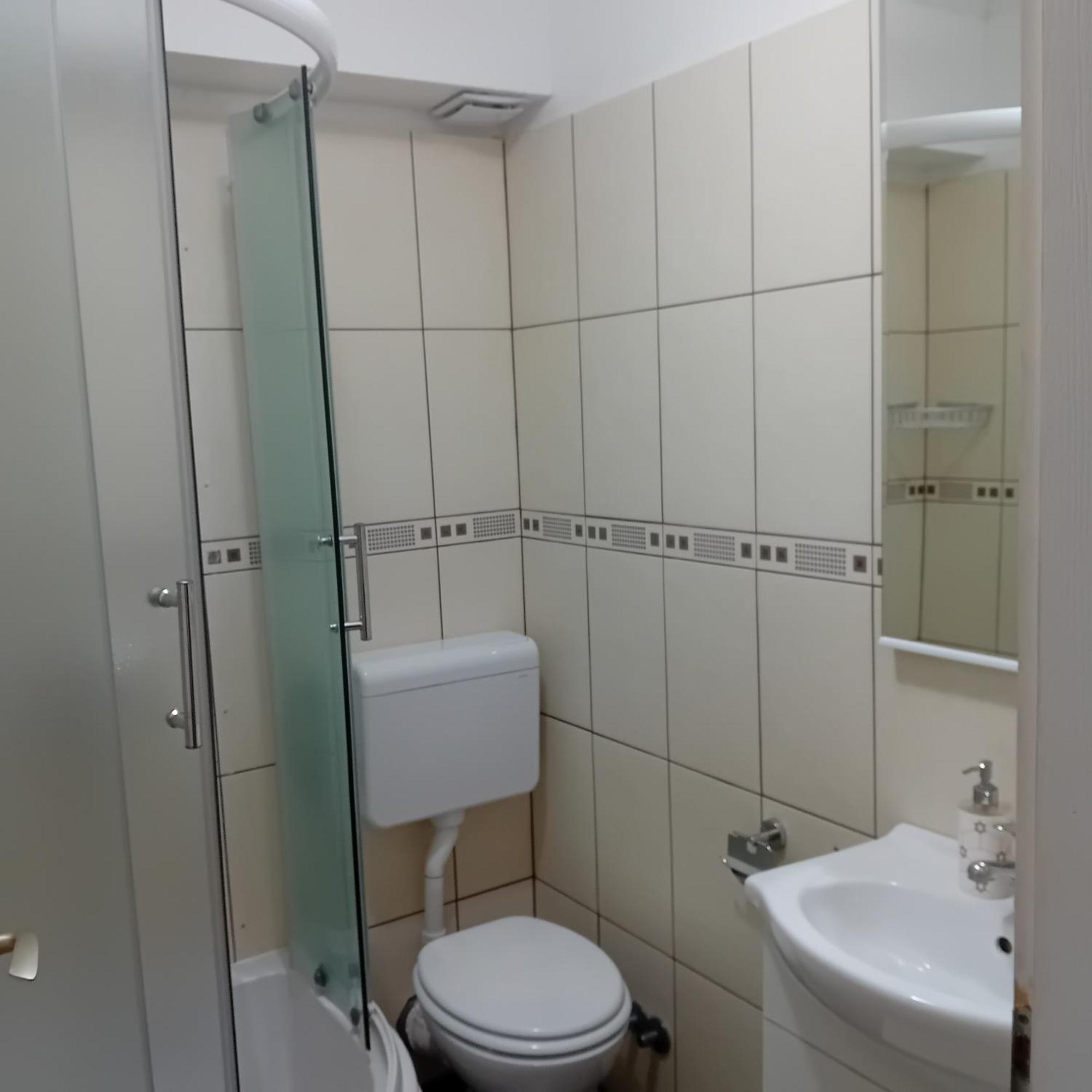 Zeravica Rooms B&B Σρέμσκι Καρλόβτσι Εξωτερικό φωτογραφία