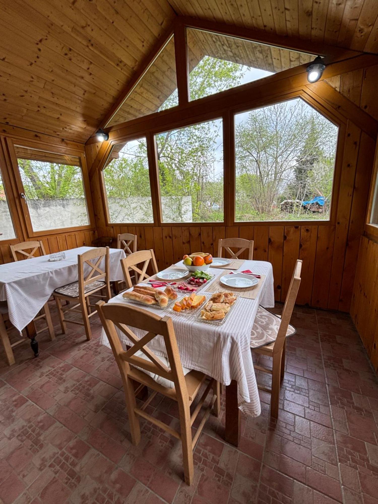 Zeravica Rooms B&B Σρέμσκι Καρλόβτσι Εξωτερικό φωτογραφία