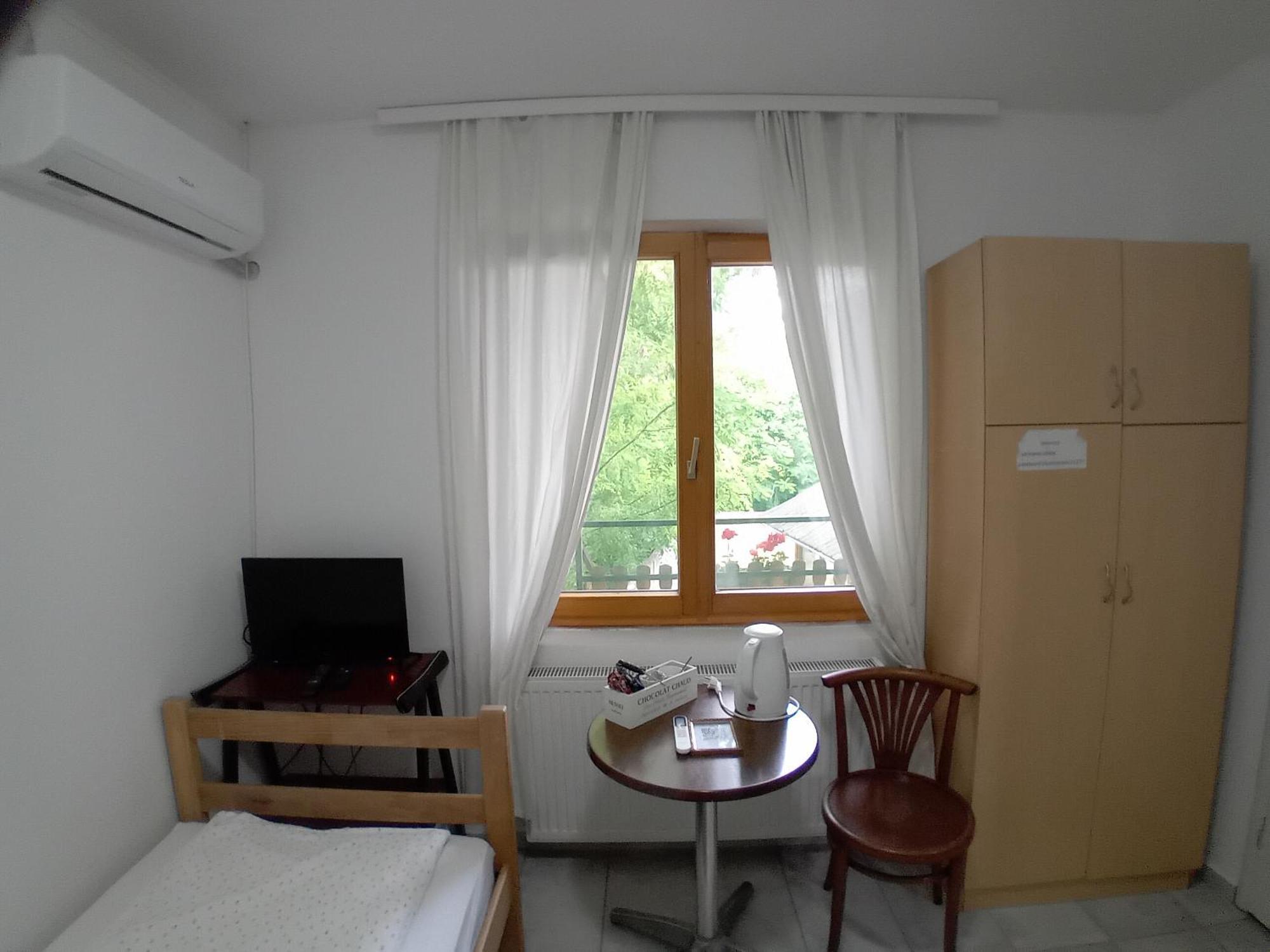 Zeravica Rooms B&B Σρέμσκι Καρλόβτσι Εξωτερικό φωτογραφία