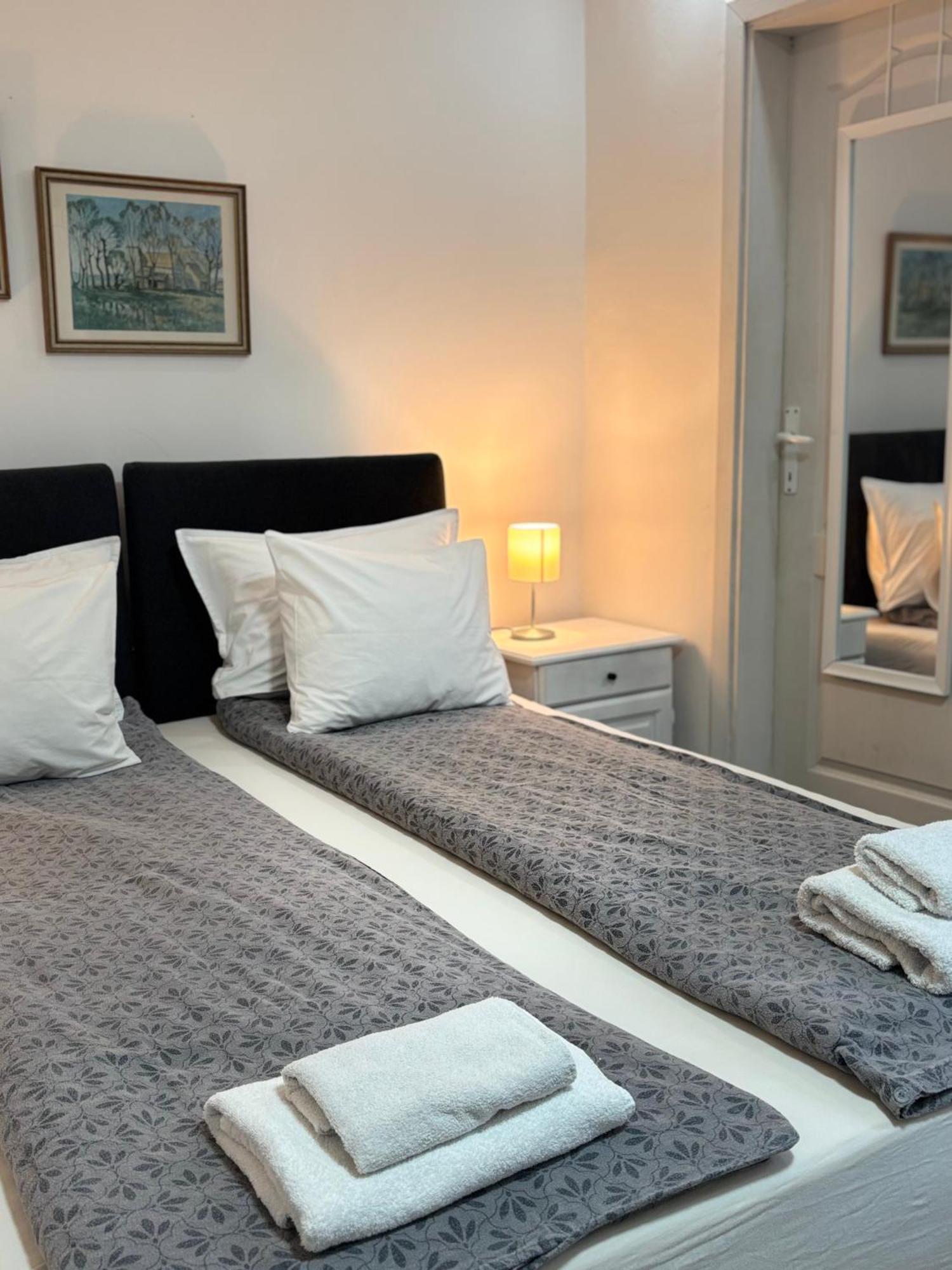 Zeravica Rooms B&B Σρέμσκι Καρλόβτσι Εξωτερικό φωτογραφία