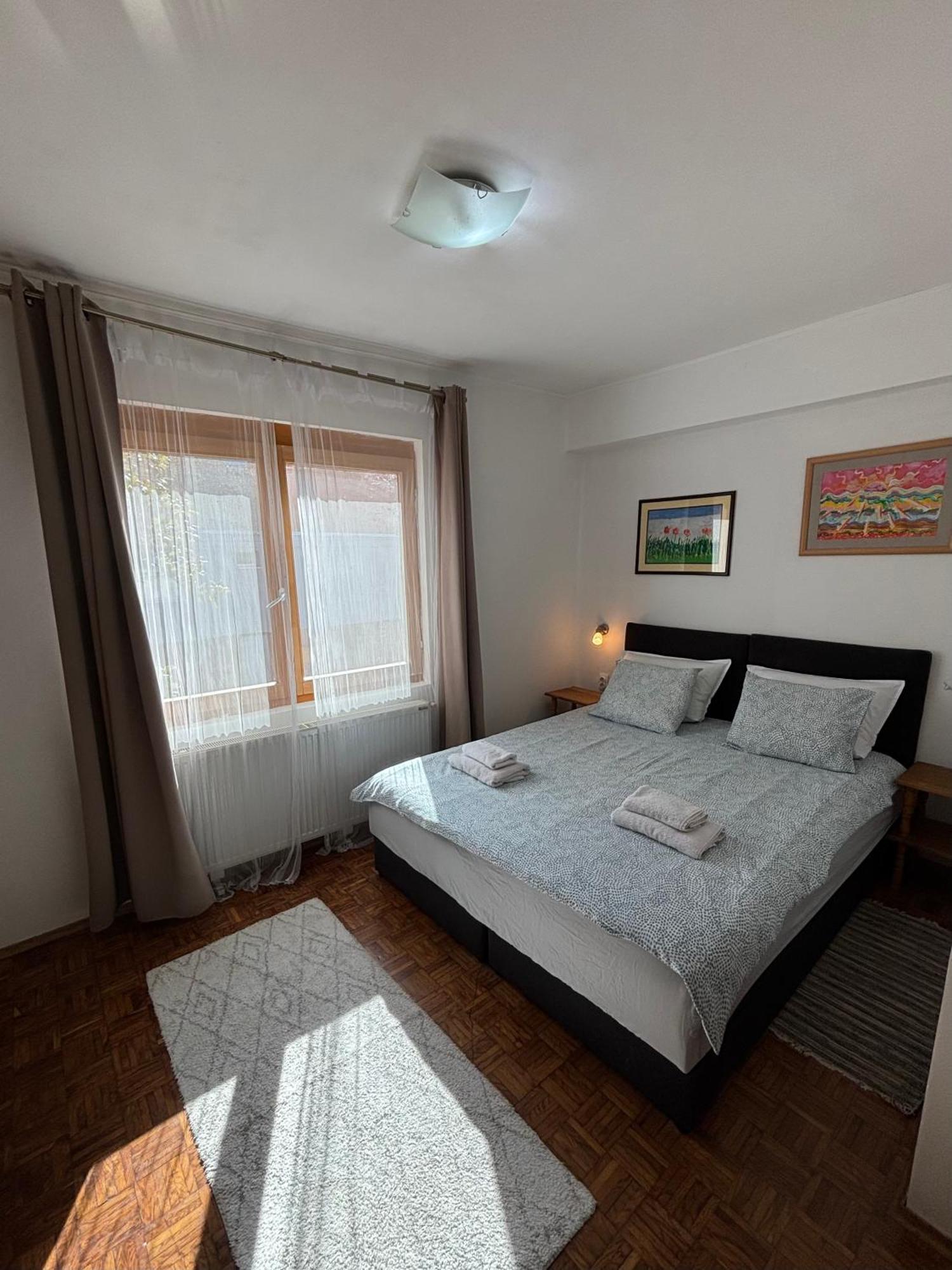 Zeravica Rooms B&B Σρέμσκι Καρλόβτσι Εξωτερικό φωτογραφία