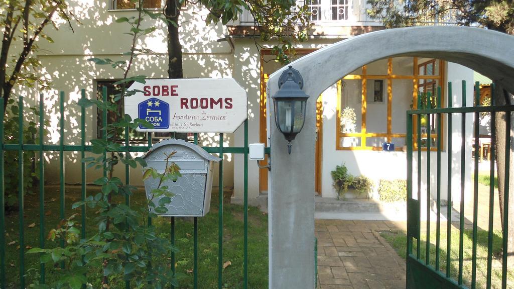 Zeravica Rooms B&B Σρέμσκι Καρλόβτσι Εξωτερικό φωτογραφία